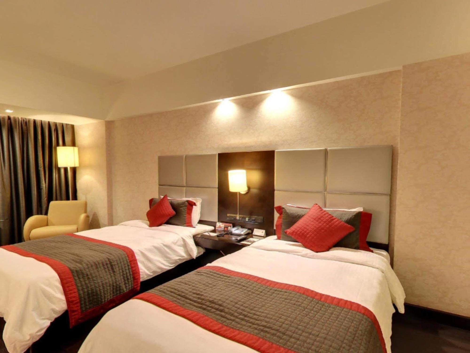 Radisson Hotel Sector 29 Gurugram Gurgaon Esterno foto